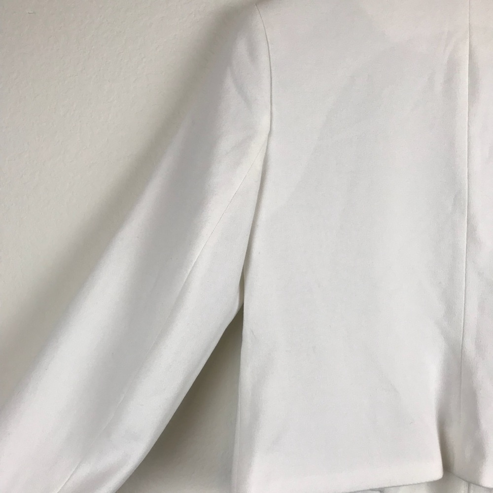 Women’s White Blazer, NWT, Size 4 - Picture 8 of 8
